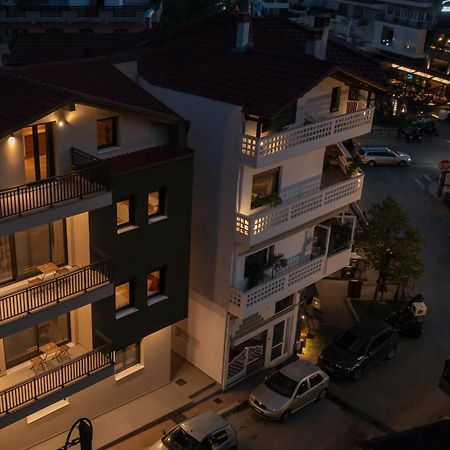 Element Suites - Yellow - Apt 2Bd - カランバカ エクステリア 写真