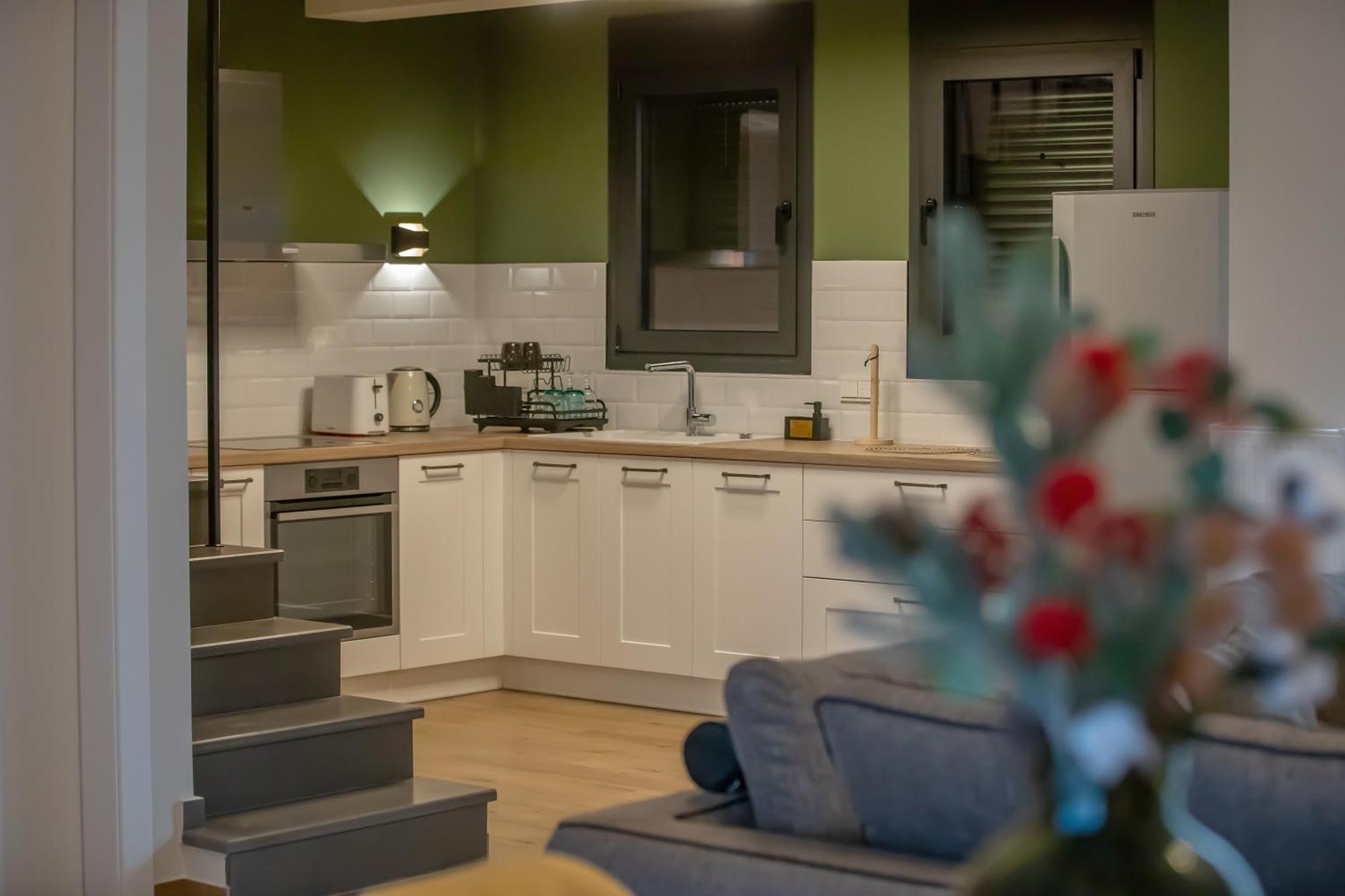 Element Suites - Yellow - Apt 2Bd - カランバカ エクステリア 写真