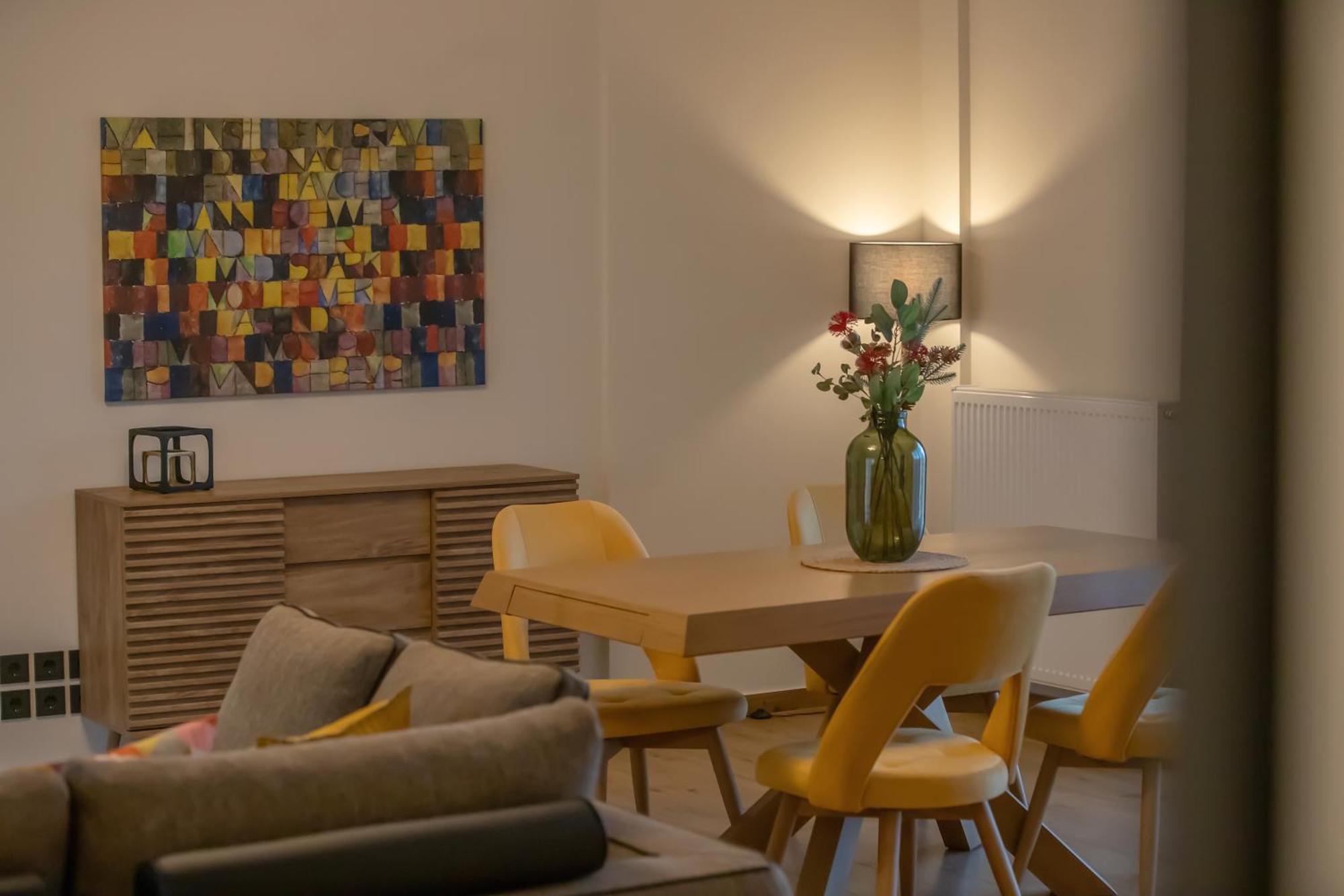 Element Suites - Yellow - Apt 2Bd - カランバカ エクステリア 写真