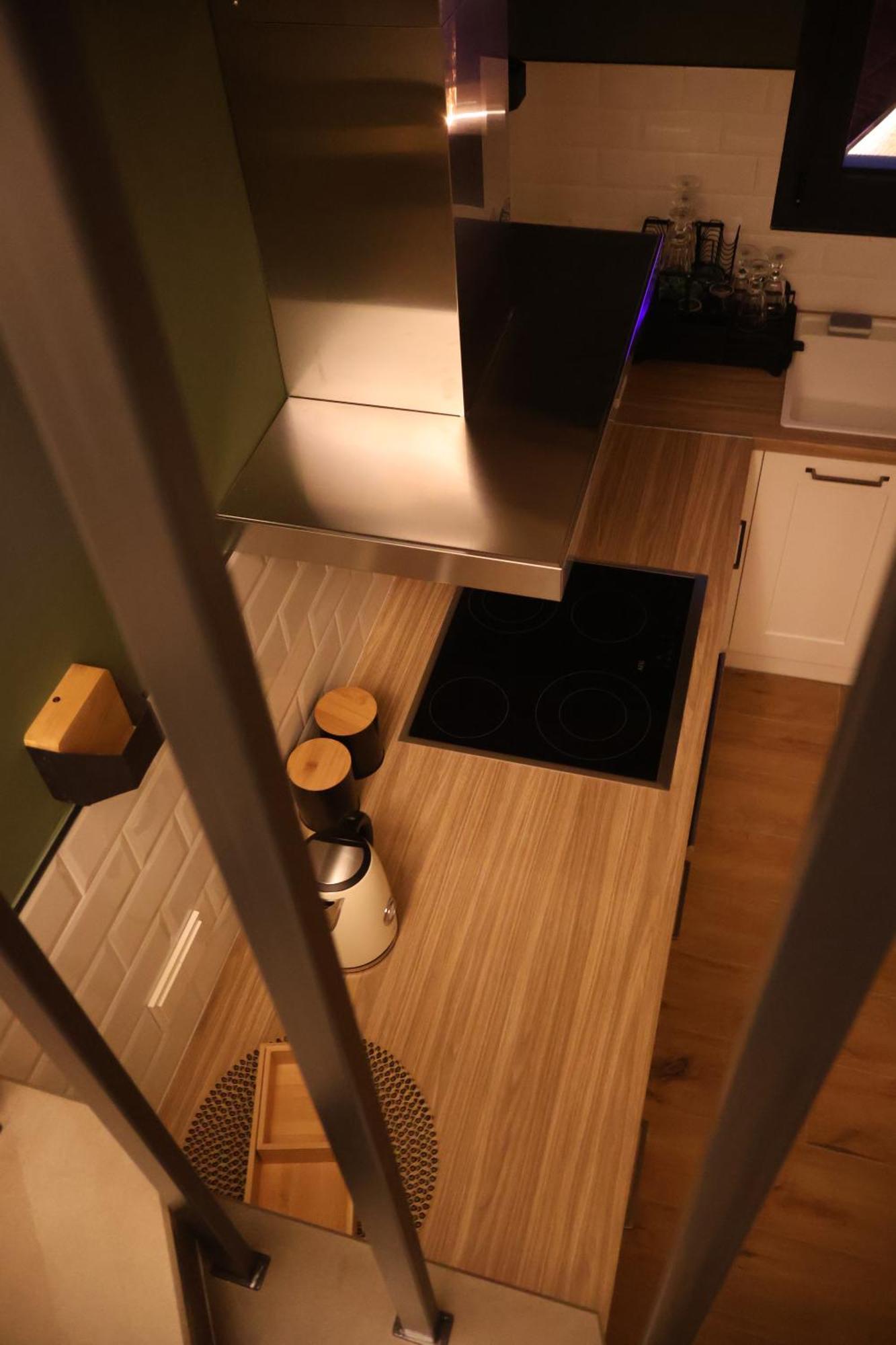 Element Suites - Yellow - Apt 2Bd - カランバカ エクステリア 写真