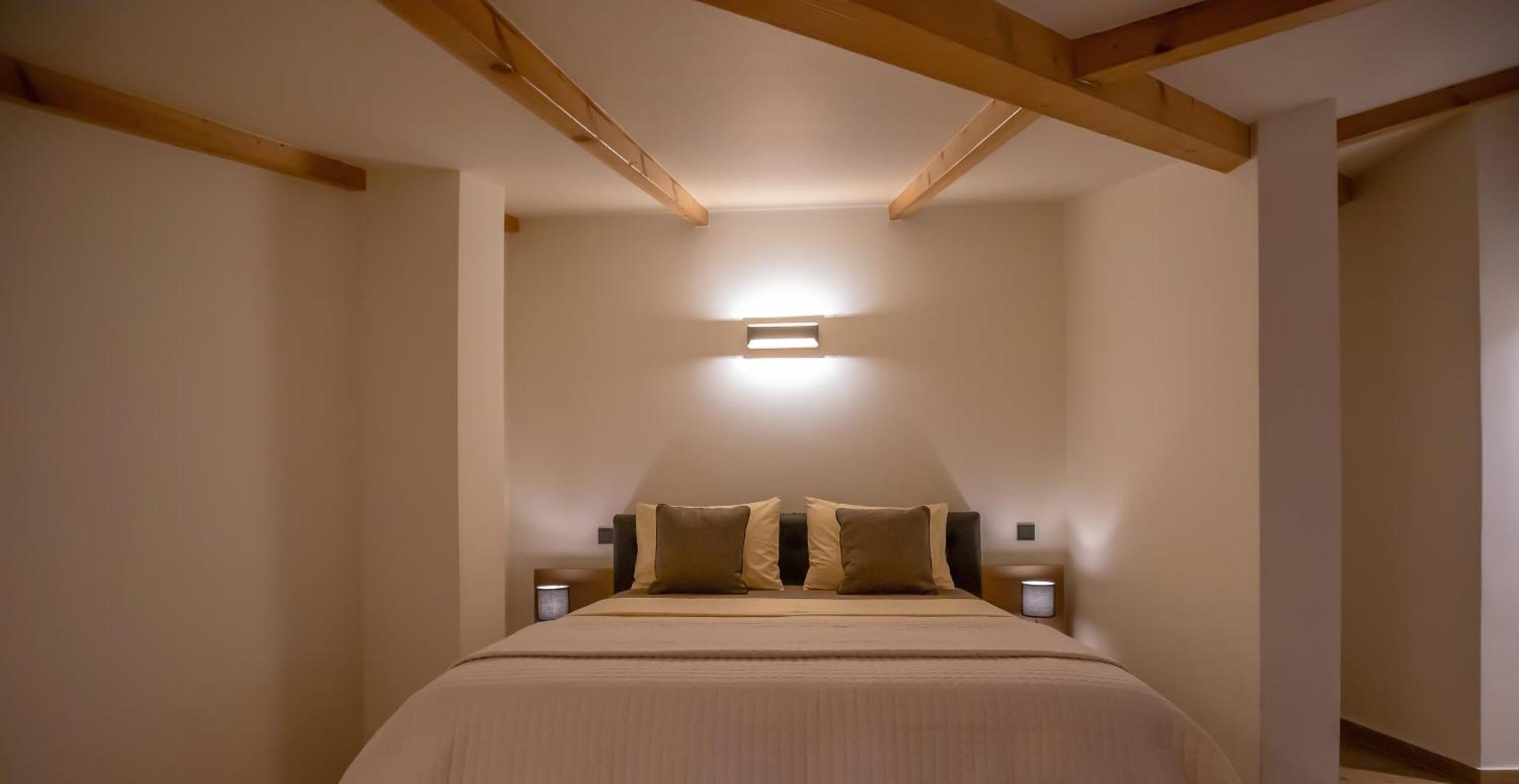 Element Suites - Yellow - Apt 2Bd - カランバカ エクステリア 写真