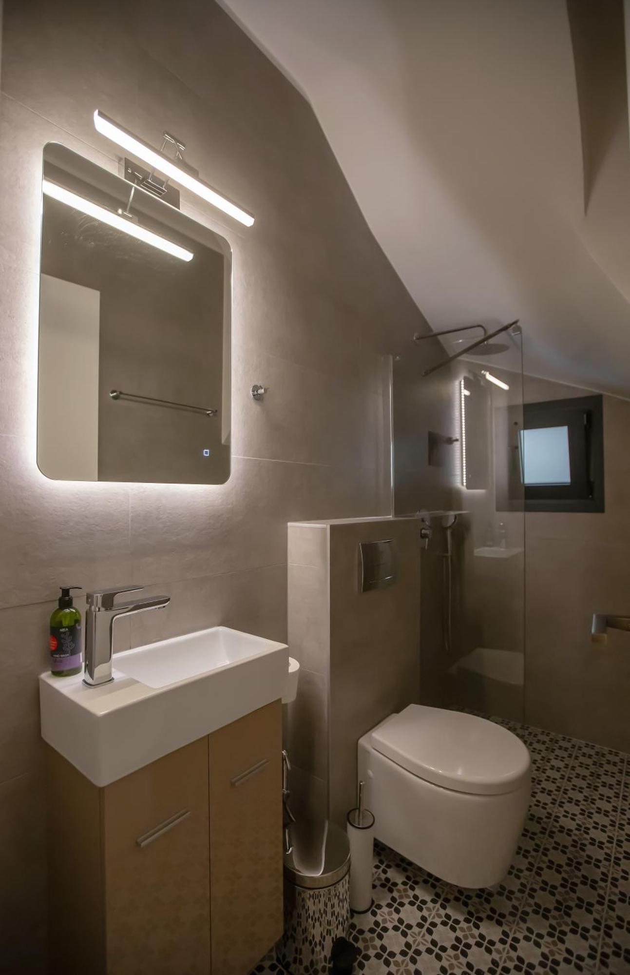 Element Suites - Yellow - Apt 2Bd - カランバカ エクステリア 写真