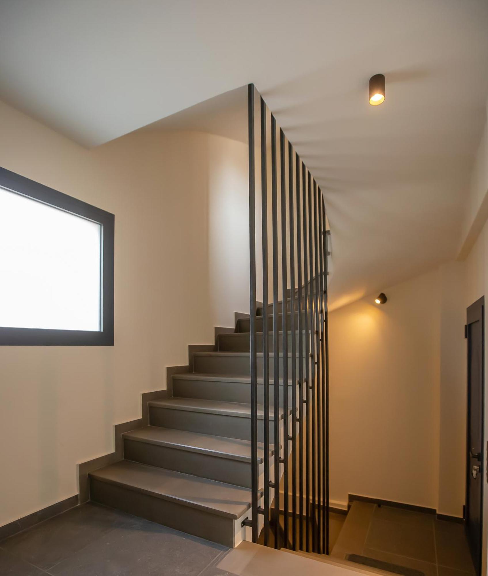 Element Suites - Yellow - Apt 2Bd - カランバカ エクステリア 写真