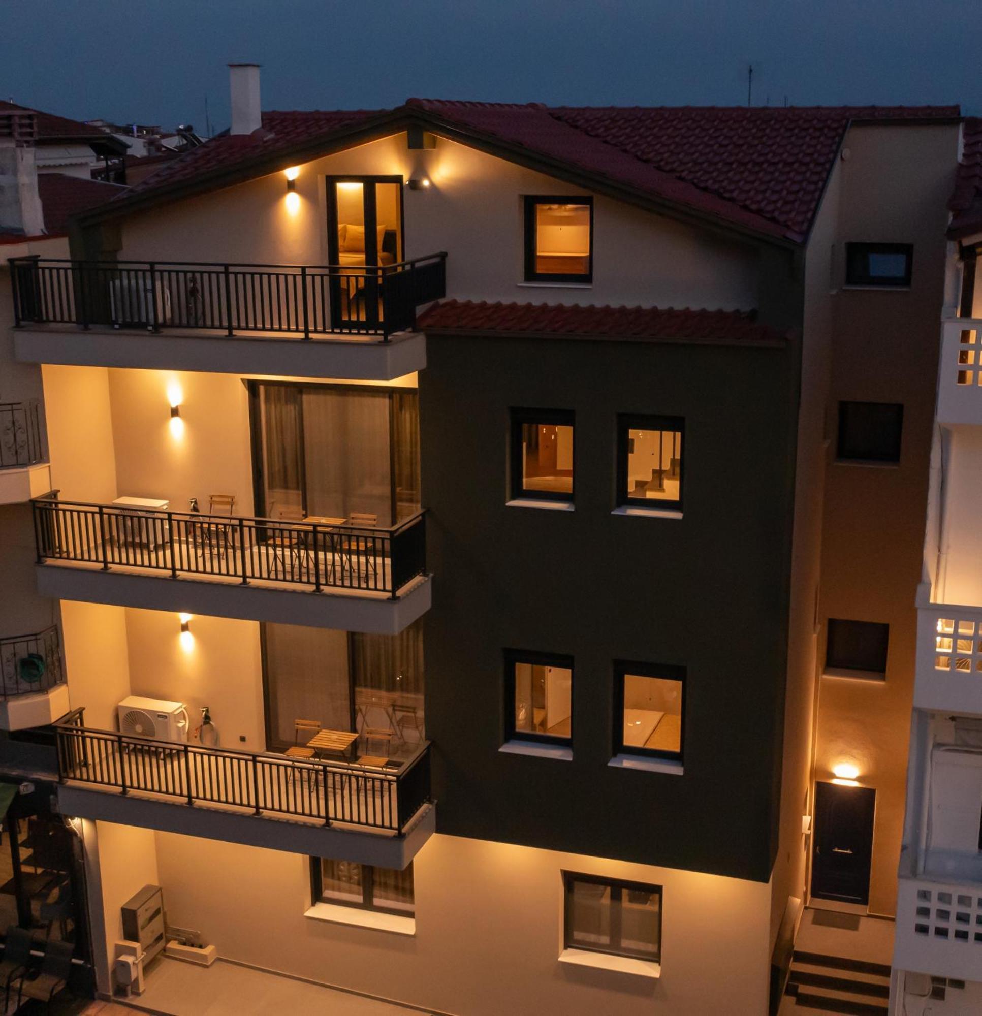 Element Suites - Yellow - Apt 2Bd - カランバカ エクステリア 写真