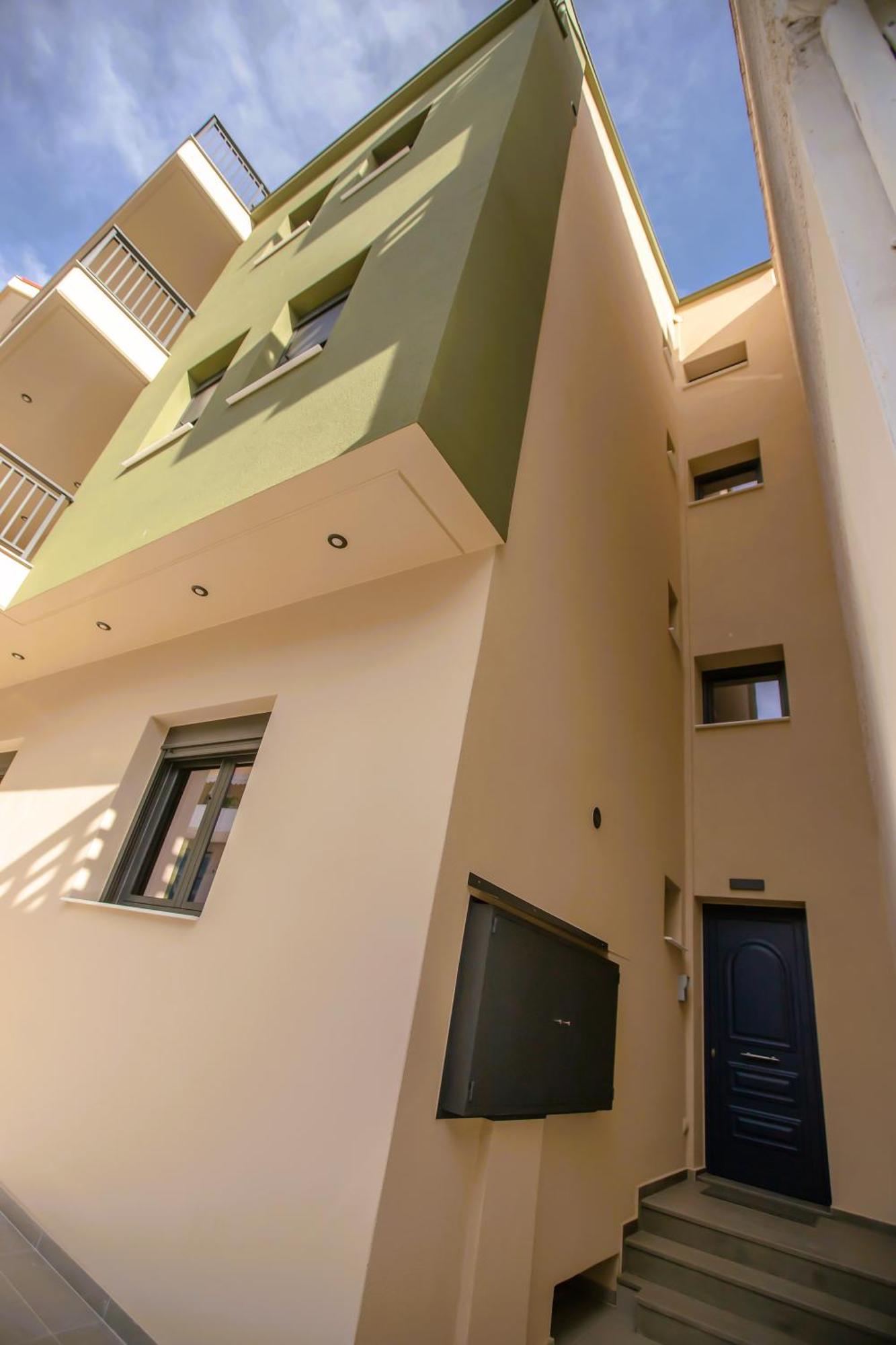 Element Suites - Yellow - Apt 2Bd - カランバカ エクステリア 写真
